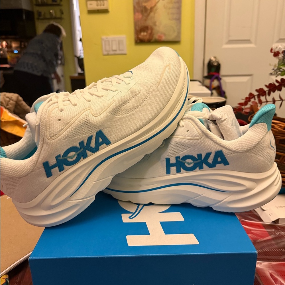 HOKA clifton 10 sz 13 mens new in box $165 retail price!!